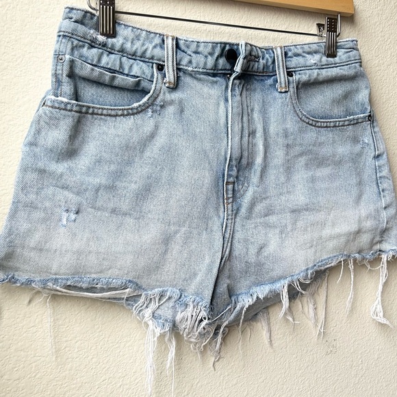 Alexander Wang denim bite in Bleach Blue shorts Sz 28 - Picture 7 of 14